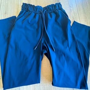 Lululemon Stretch Keep Moving high-rise 7/8 Pants size 2